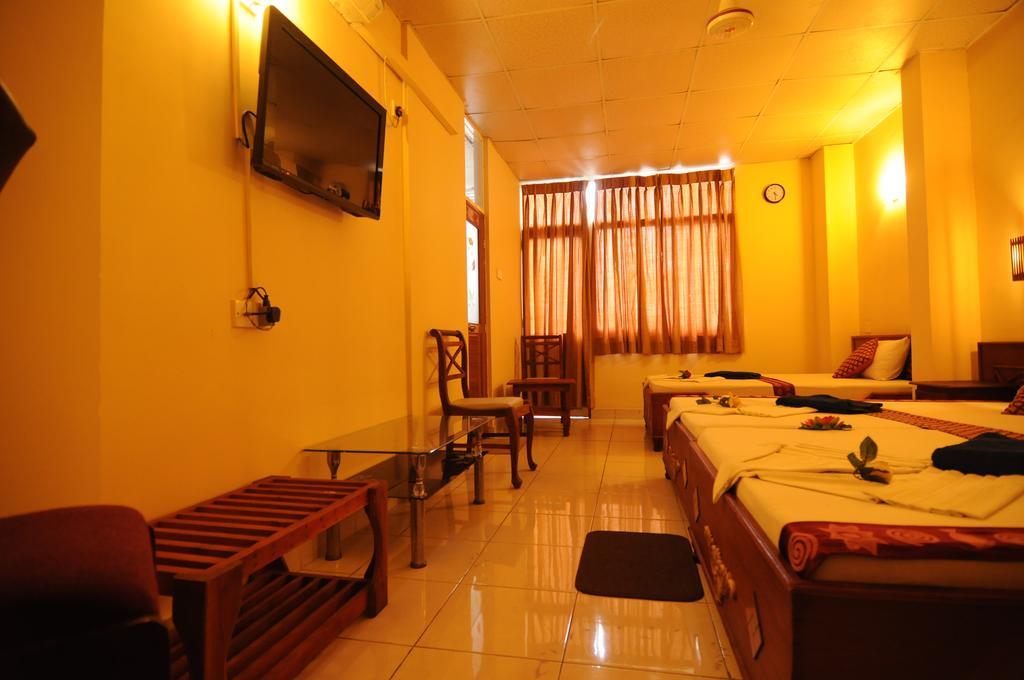 Brighten Hotel โคลอมโบ ภายนอก รูปภาพ
