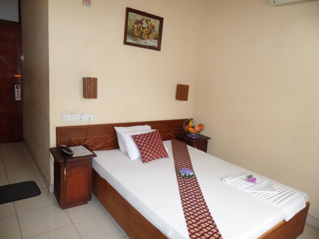 Brighten Hotel โคลอมโบ ภายนอก รูปภาพ